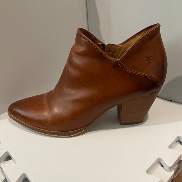 Frye Reed Ankle Boot size 9.5 - Picture 9 of 15